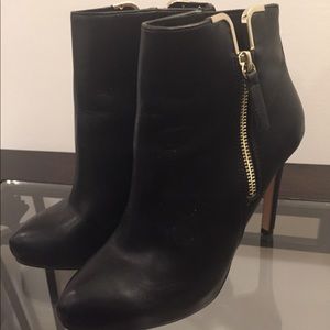 Stradivarius size 37 Booties